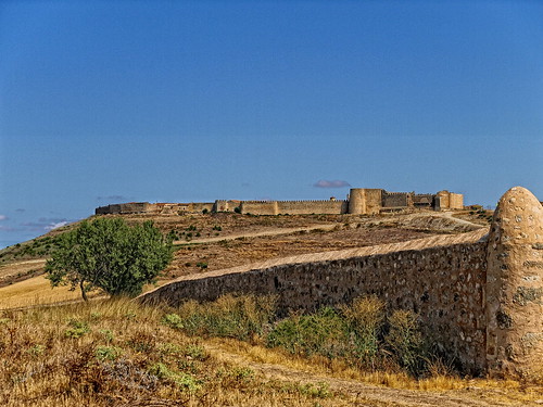 castle landscape walls muralla catillo castillodeurueña e510olympuse510valladolidzd1454mmurueñaespañaspain
