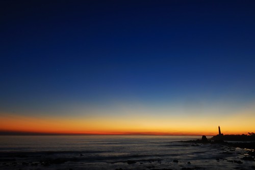 california blue sunset usa santacruz lighthouse america twilight dusk highway1 pacificocean halfmoonbay sanmateo pigeonpoint pescadero pacificcoast fresnellens pigeonpointlighthouse impressedbeauty