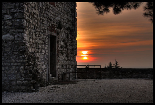 sunset italy sun castle canon sigma hdr eos450d myfirstphotoonflickr sigma18200dcos