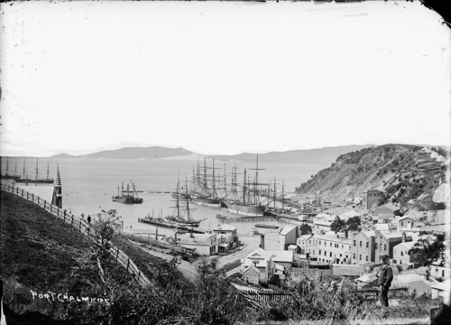 fence islands blackwhite piers historical sailingships docking 1870s wharves churchroof portchalmers nationallibrarynz