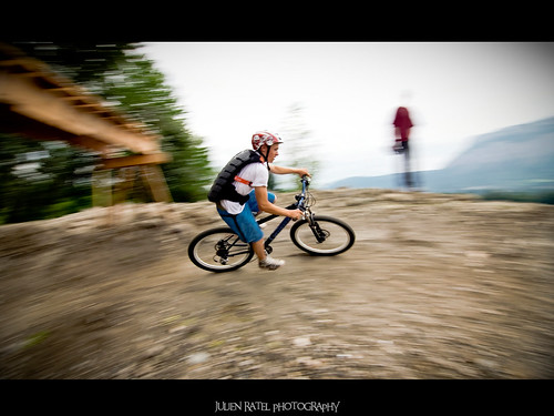bike speed grenoble canon jump movement mountainbike tokina cycle hugs eos350d height vtt saut sauter goldfrapp filé slopestyle bisous shootingsession 1224f4 anawesomeshot rideawhitehorse blueju38 julienratel julienratelphotography sectionslopestyle