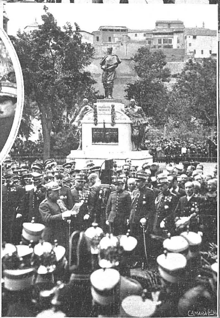 El General Aguilera y Alfonso XIII en la inauguración del monumento al Comandante Villamartín en Toledo (mayo de 1925)