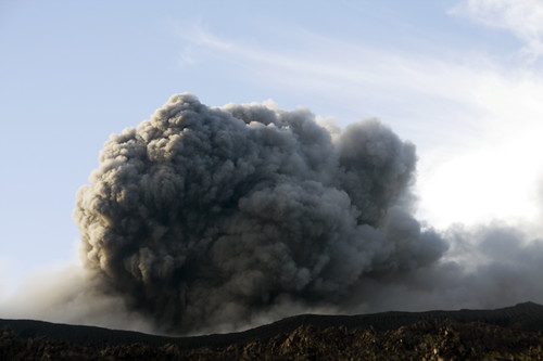 indonesia crater ash volcanoes eruption halmahera northmaluku dukono