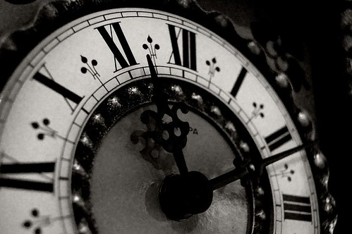 white black clock blanco blackwhite nikon negro 11 hour hora reloj 1855mm 1855 minute blanconegro minuto d40