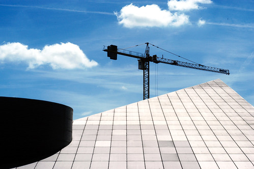blue sky building lines architecture crane curves modernarchitecture nantes modernearchitektur