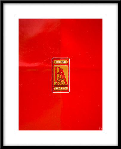 madrid red airplane rojo aircraft aviation olympus kdd minimalismo fio zuiko avion aviacion e500 40150mm cuatrovientos fundacioninfantedeorleans