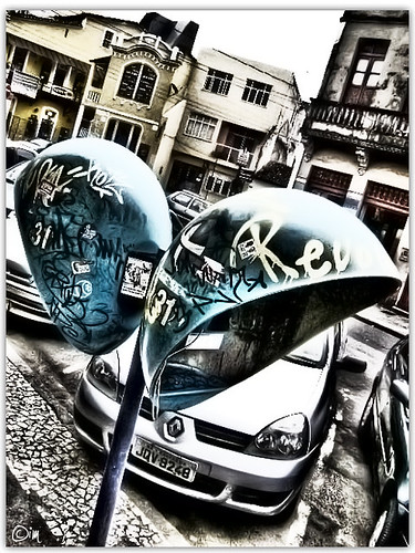 street houses art cars brasil bar dark geotagged store phone bahia carros salvador rua casas loja hdr telefone barris orelhão telefonepúblico minishopping puplicphone barsinho geo:lat=12986553 geo:lon=3851324