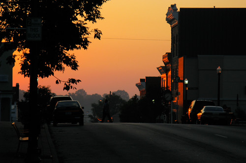 morning sunrise dawn mainstreet downtown kentucky shelbyville