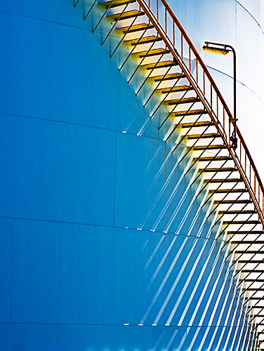 morning sunlight industry lamp lines stairs iron industrial shadows geometry stripes patterns curves steps williamstown tanks auselite tengtan