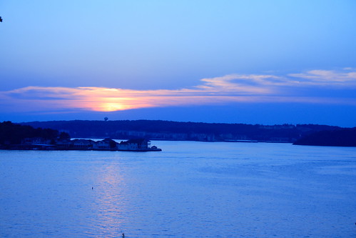 blue sunset cloud lake night evening horizon watertower missouri lakeoftheozarks ozarks