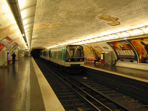 RATP metro Jaures ligne 7bis