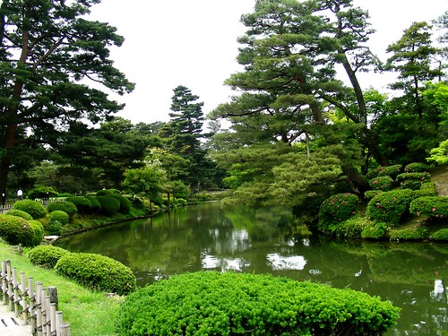 water japan garden landscape japanese rocks bridges lanterns cherryblossoms kanazawa kenrokuen