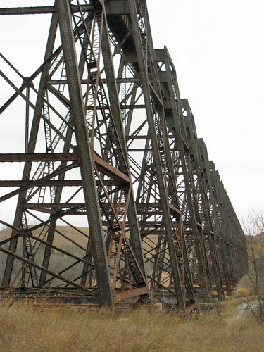 railroad bridge steel viaduct northdakota northernpacific valleycity sheyenneriver hilinebridge