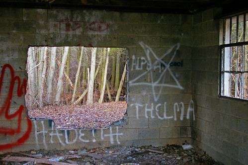 abandoned graffiti newjersey garage urbandecay neglected nj weathered scottnj