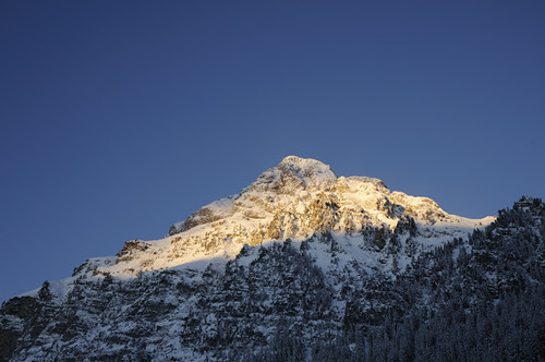 morning winter light schweiz switzerland bern grimmialp seehorn diemtigtal