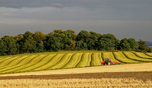 park sculpture sun tractor field digital canon eos rebel kiss shine south yorkshire sigma bank x explore jpg farmer hay ysp oxley 1770mm xti 400d