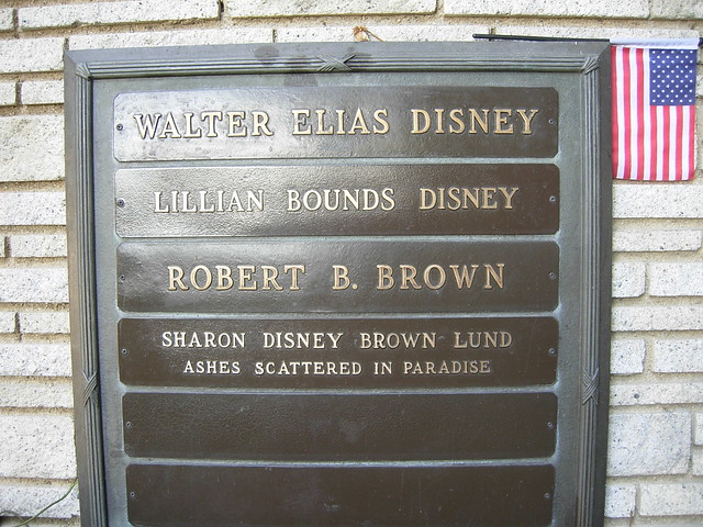 Walt Disney's Grave at Forest Lawn Memorial Park in Glendale, CA - a ...