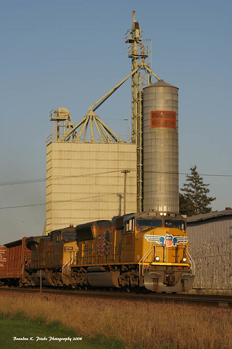 railroad sunset up train trains iowa unionpacific fairfax up3815