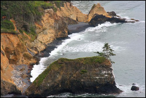 ocean sea cliff beach nature oregon geotagged coast waves pacific northwest or pacificocean pacificnorthwest handheld pacificcoast capefoulweather randomnature 50150mm sigma50150mmf28 sigma50150 geo:tool=gmif or07 random6 geo:lat=44759811 geo:lon=124066157