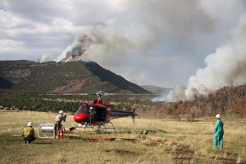 mountain mountains forest landscape fire utah photo crazy scenery view action wildlife aviation smoke flames picture pic scene helicopter flame torch burn helicopters vernal firefighter firefighters helo wildfire helitorch