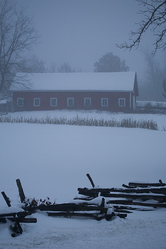 trees winter snow nature field fog wisconsin barn rural canon fence landscape midwest december farm country shed 100mm 5d 2008 splitrail canoneos5d canonef100400mmf4556lisusm lorenzemlicka