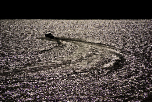 sunset lake water silhouette sanantonio outdoors boat wake texas glare bigmomma medinalake challengeyouwinner k10d coreyleopold