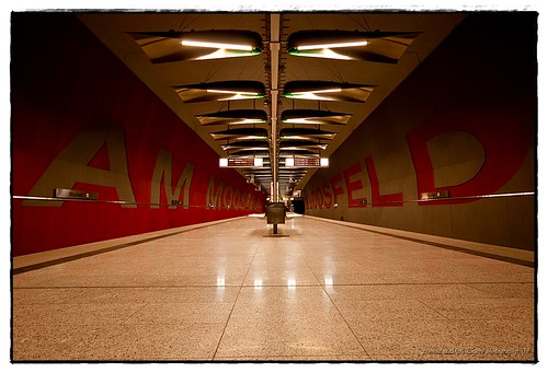 red subway munich münchen solitude yvonne soe wmp ubahnstation awesomeshot supershot ammoosfeld abigfave rubyphotographer canoneosrebelxsi unusualviewsperspectives sigmaex1020mm456dchsm martejevs