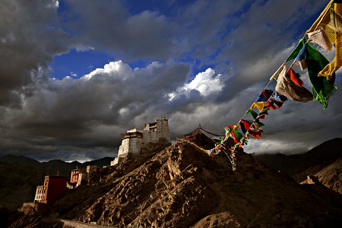shadow panorama snow mountains water silhouette clouds reflections river tibet valley tibetan kashmir leh himalayas moonscape 1022 ladakh khardungla nubravalley jammu gompa jammuandkashmir nubra namgyal shyok shyokriver tsemo namgyaltsemogompa nubrariver