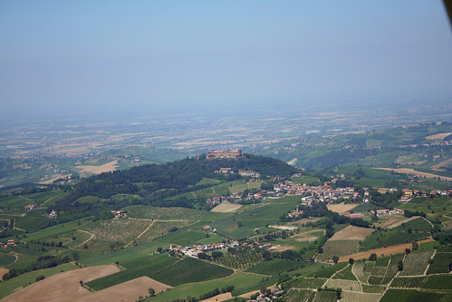 above travel sky italy panorama green castle nature airplane landscape flying high view earth top aviation aerial fromabove historic agriculture fortification fortress lombardia cessna skyview lombardy pavia birdeye aeronautic pavese voghera oltrepò montaltopavese oltrepòpavese splendidoltrepò