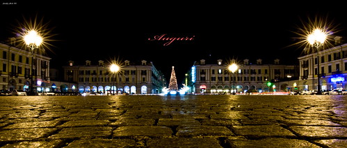 italy canon eos town italia noel jody piazza 2008 albero natale cuneo lampioni auguri città palazzi 40d jodyart jodysticca 100lingue