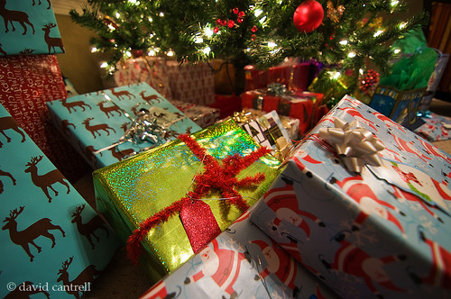 christmas wrapping nikon holidays wideangle tokina gifts presents christmaspresents d300 1116 tokina1116mmf28atx116prodx 200812242387c11024