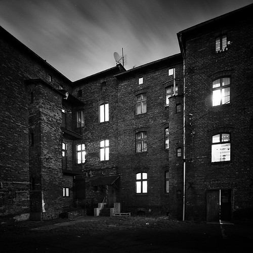 blackandwhite bw night square courtyard brickhouse zabrze silesia
