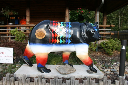 bear art statue northcarolina cherokee bearstatue cherokeenorthcarolina