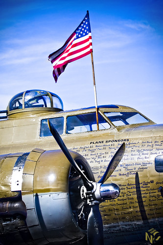 world 2 green america army freedom flying war flag air wwii b17 ii american corps ww2 boeing veteran bomb heavy bomber propeller fortress prop