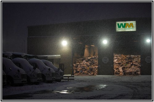 winter snow peel mississauga blizzard region brampton garbagetruck wastemanagement sideloader