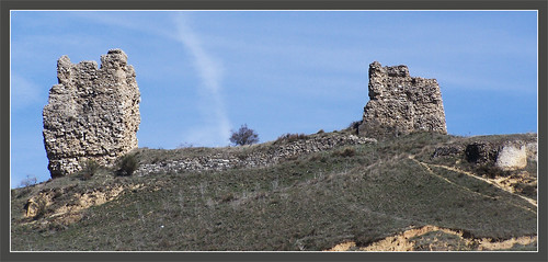 ruinas castillo saldaña