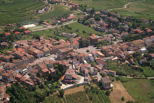 above travel sky italy panorama green church nature airplane landscape town flying high village view earth top aviation hill aerial fromabove agriculture lombardia cessna skyview lombardy pavia birdeye aeronautic rovescala pavese voghera oltrepò parrocchiale oltrepòpavese splendidoltrepò