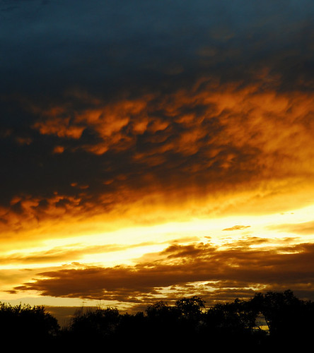 sunset sky clouds colorado pueblo mammatus