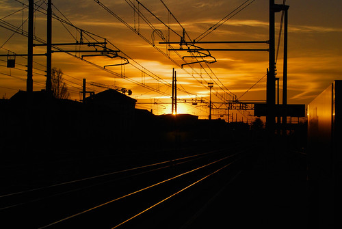 railroad light sunset sun clouds tramonto railway cielo bahn mau controluce ferrovia pavese nikond40x