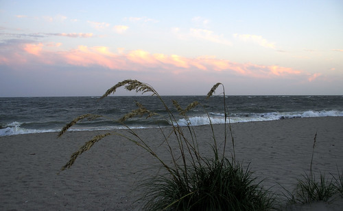 sunset sea sun beach clouds digital nikon southcarolina atlantic d200 dslr atlanticocean edisto dx edistoisland edistobeach afsdxvrzoomnikkor18200mmf3556gifed marantzer