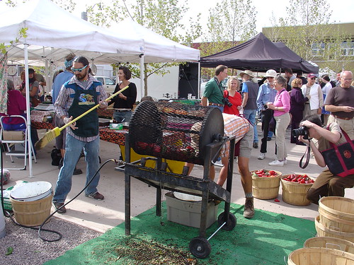 newmexico santafe farmersmarket chiles redpeppers roastingpeppers