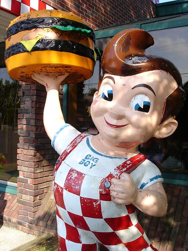 statue restaurant hamburger bigboy