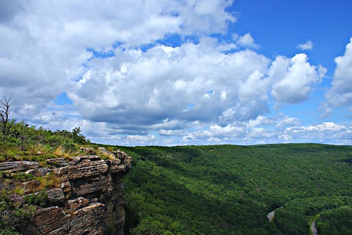 sky cliff mountains clouds photography pennsylvania sony pa series brook 300 alpha dslr 2008 roaring dunmore a300 α dslra300 α300 dslra300k αlpha dslrα300 dslrα300k