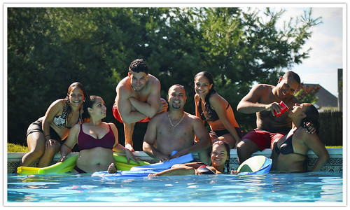friends summer amigos pool ana newjersey backyard mary group posing melissa piscina patio verano ismael ef50mmf14usm wilda espinal canonrebelxti evandy skarlent poolparty07