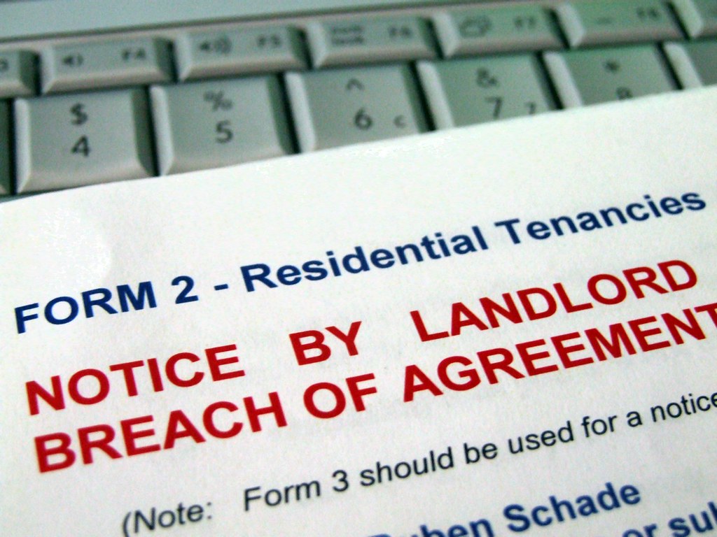 signing a lease contract