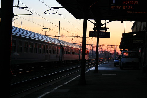 architecture sunrise italia 2008 stazione treni fidenza betterthangood