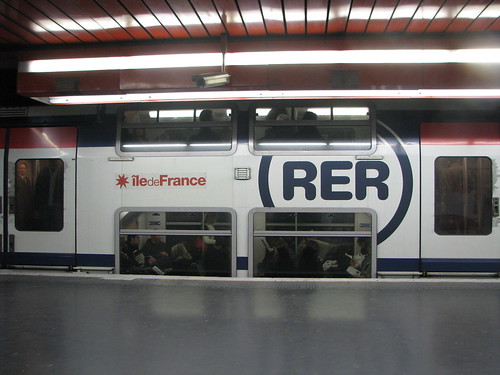 RER arriving at Auber Station