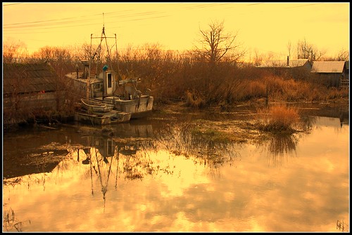 sunset fish reflection river boat bc richmond fave fraser finn slough colorphotoaward