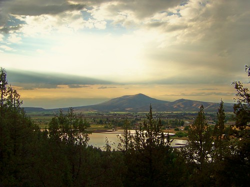 mountains clouds oregon south prineville