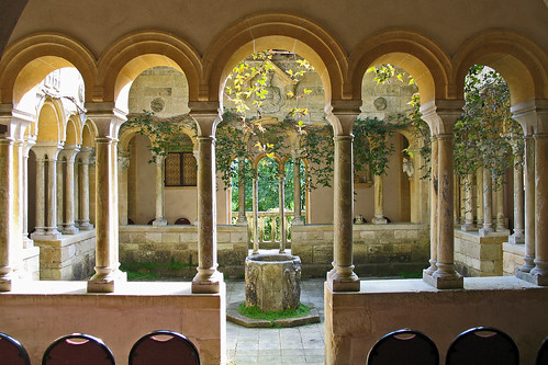 The Cloisters 3 per Neosnaps a Flickr